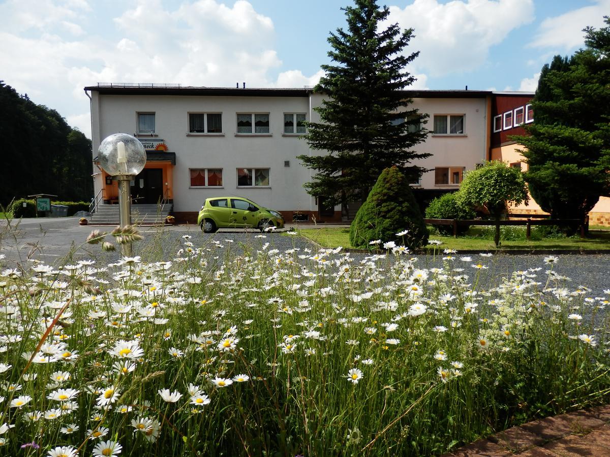 Schalkau Hotel Und Gasthof "Sonneneck" מראה חיצוני תמונה