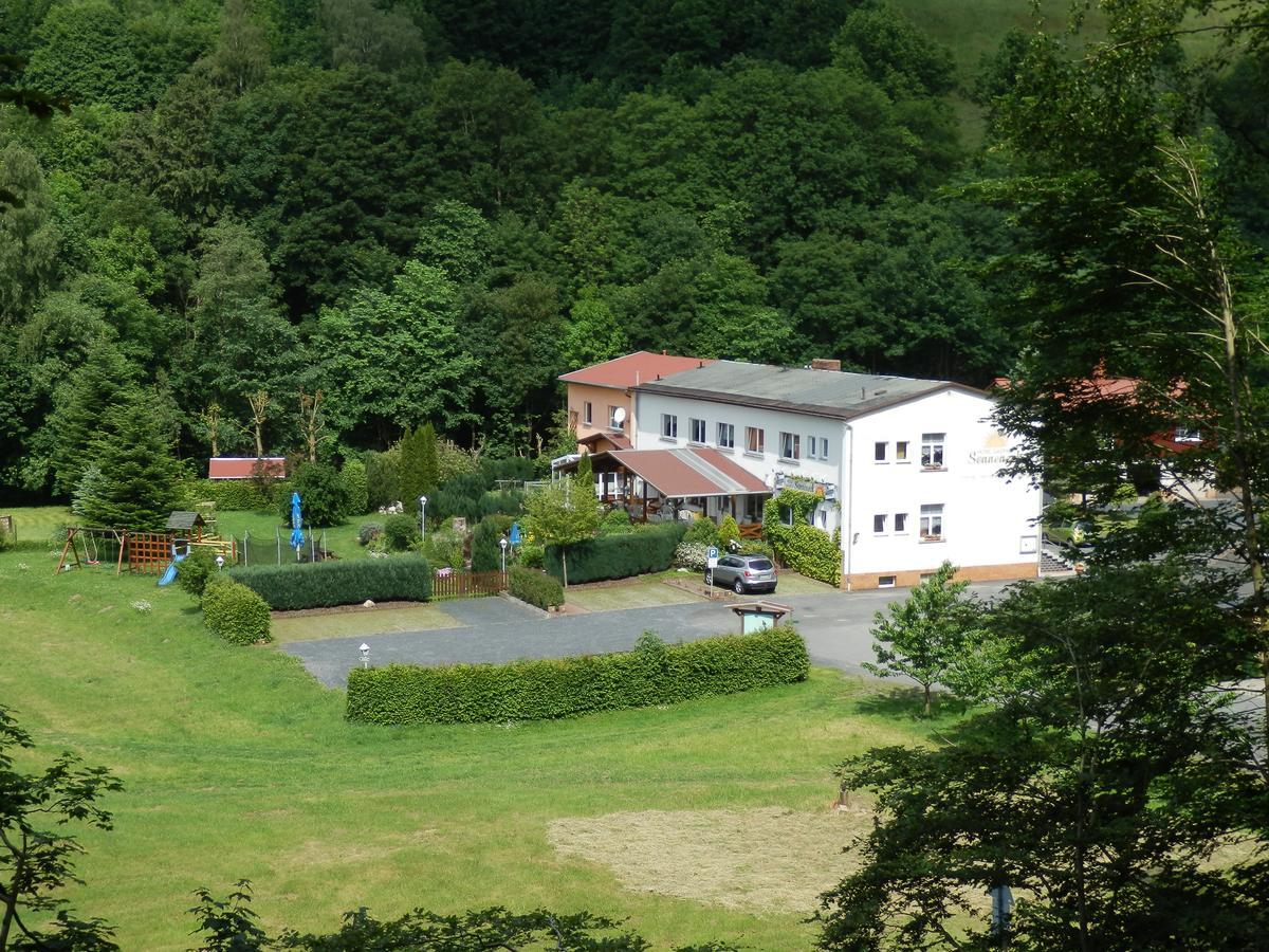 Schalkau Hotel Und Gasthof "Sonneneck" מראה חיצוני תמונה